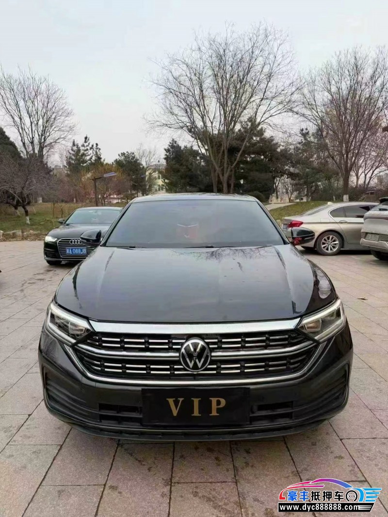 抵押车出售24年大众速腾轿车