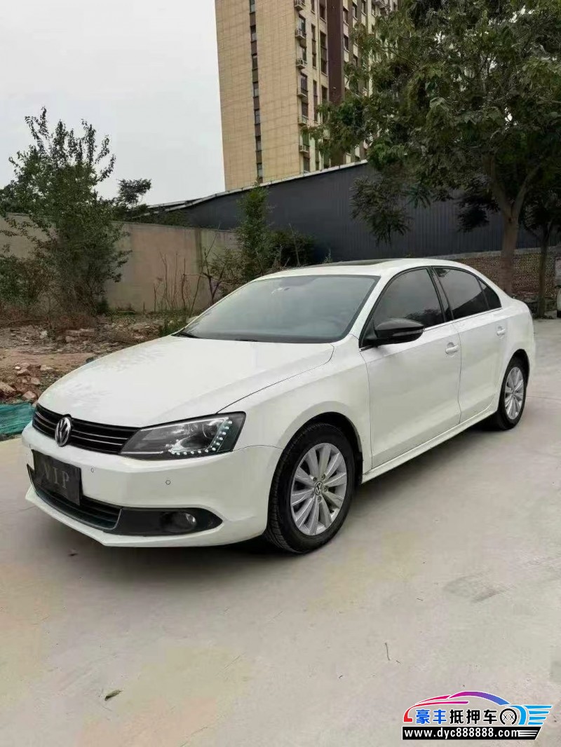 14年大众速腾轿车抵押车出售