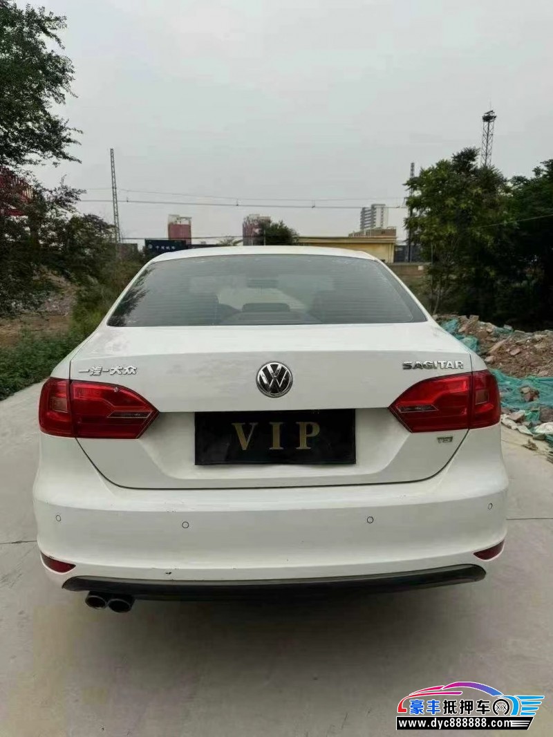 14年大众速腾轿车抵押车出售