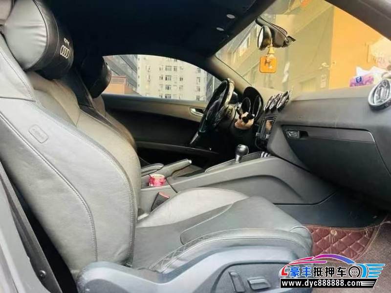 12年奥迪TT轿车抵押车出售