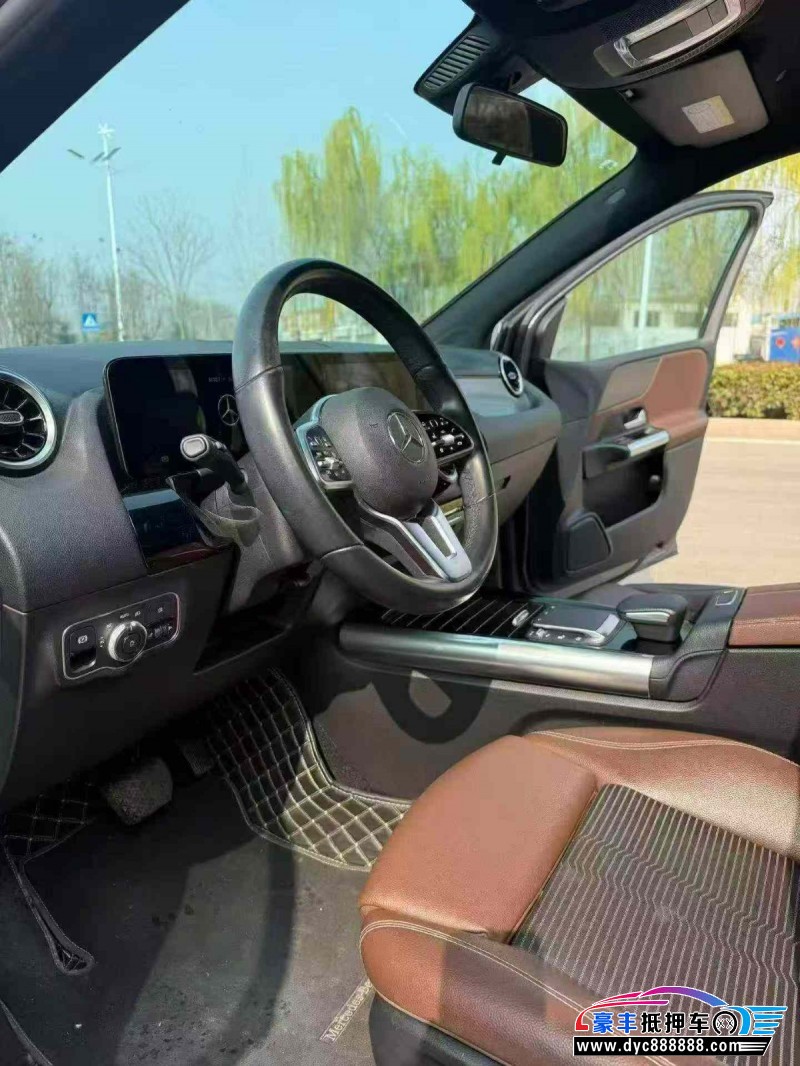 21年奔驰B轿车抵押车出售