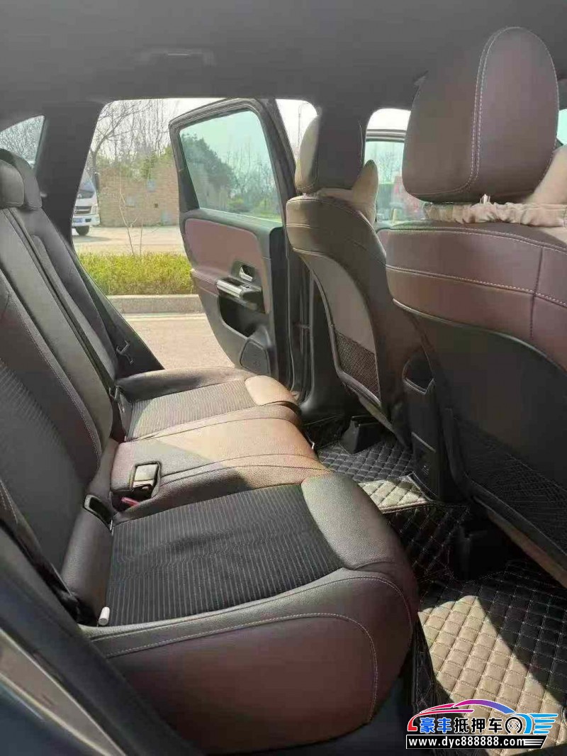 21年奔驰B轿车抵押车出售