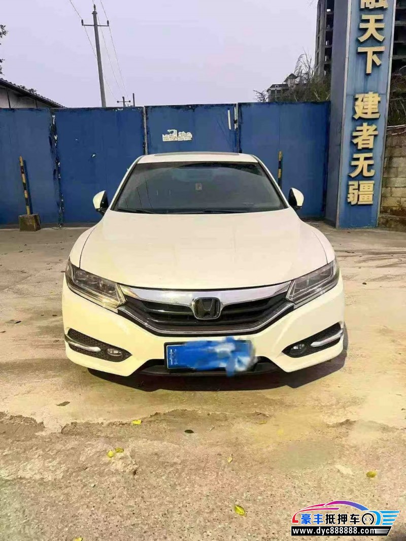 抵押车出售18年本田思铂睿轿车