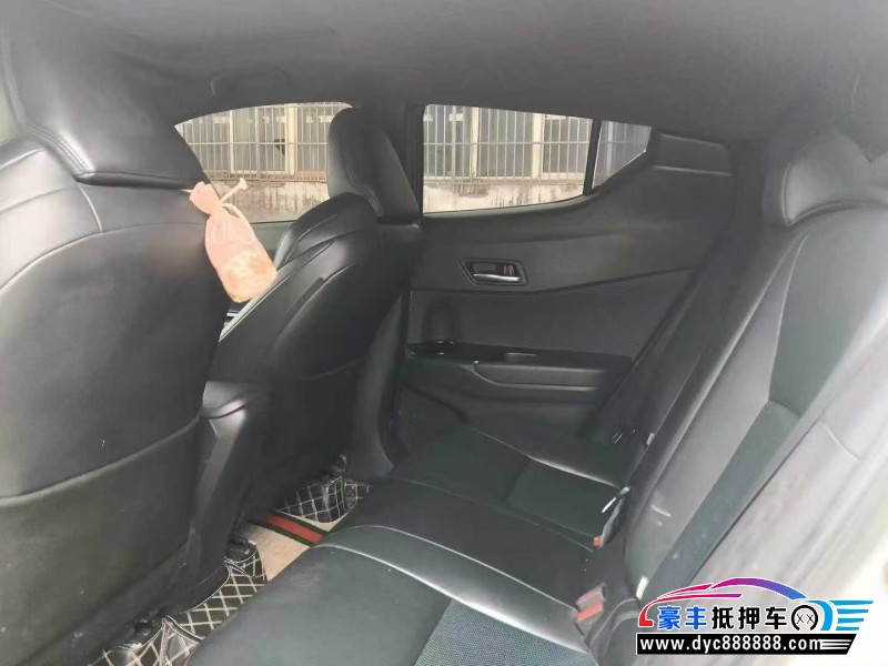 20年丰田C-HR轿车抵押车出售