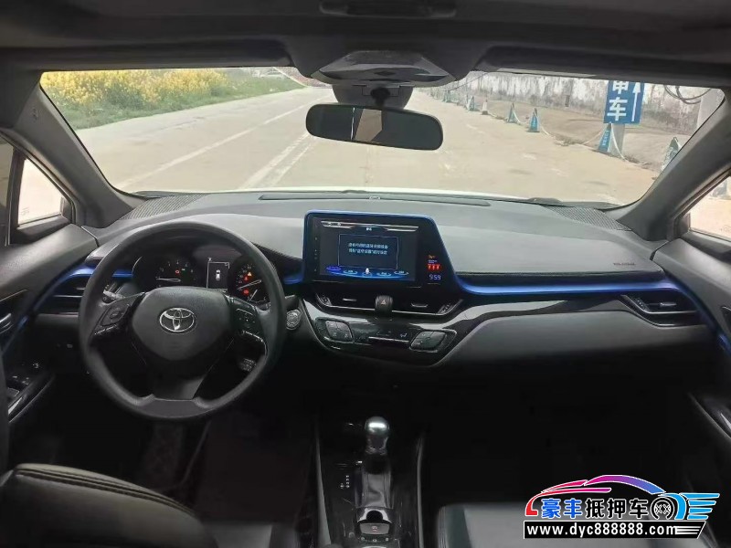 20年丰田C-HR轿车抵押车出售