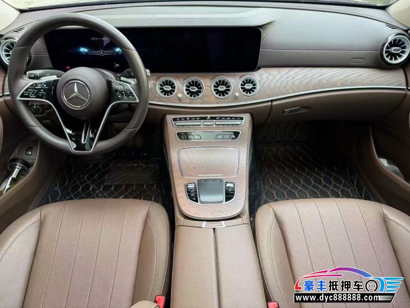 23年奔驰E轿车抵押车出售