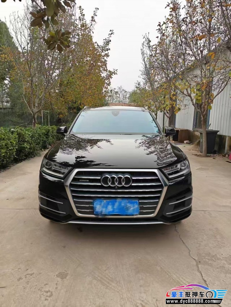 抵押车出售17年奥迪Q7轿车
