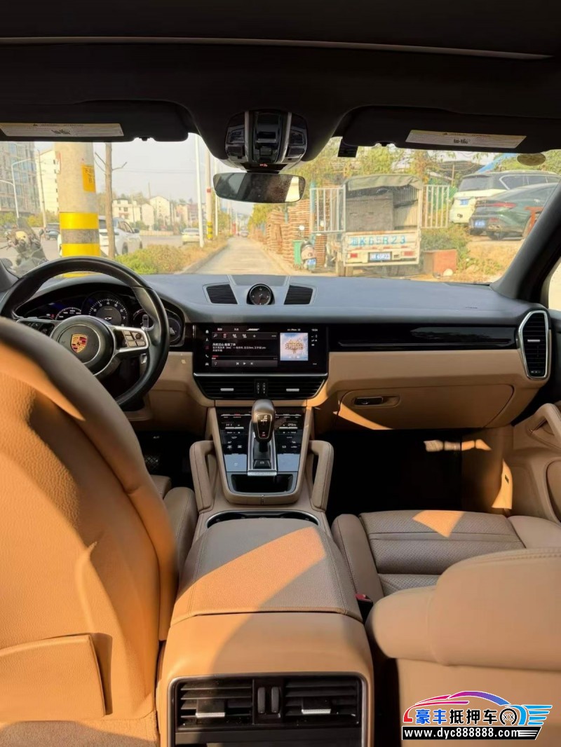 22年保时捷卡宴轿车抵押车出售