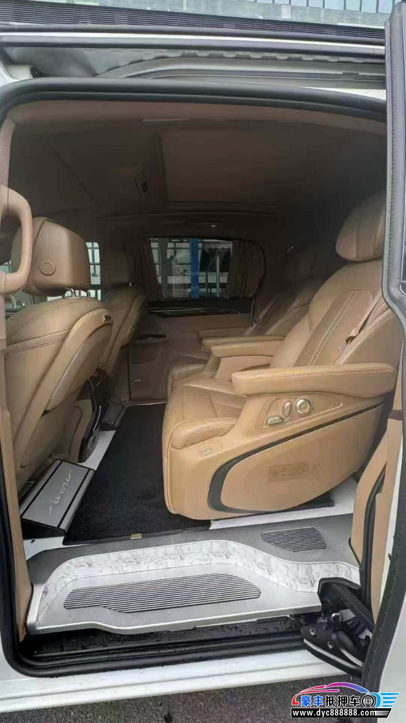 21年别克GL8轿车抵押车出售