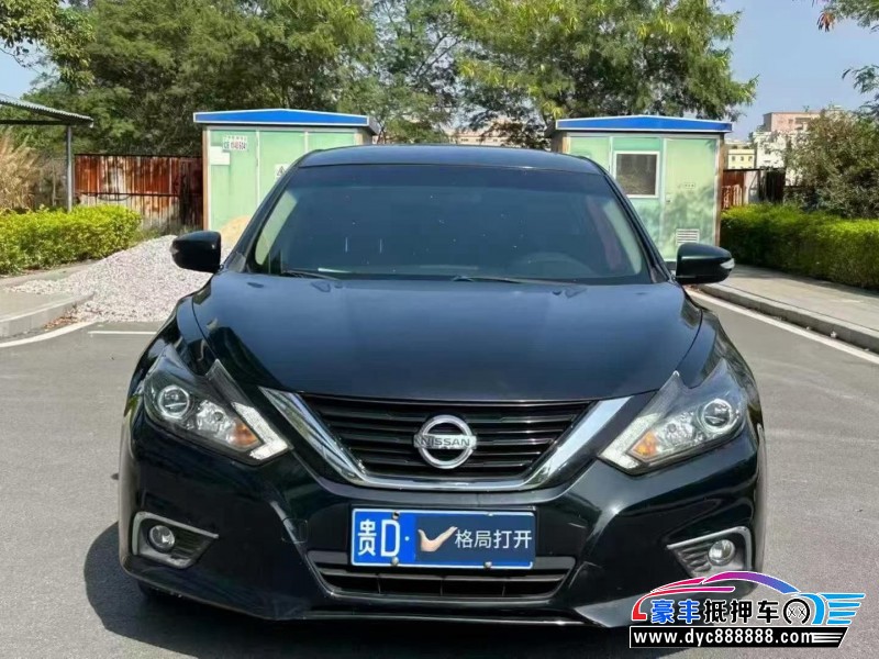 17年日产天籁轿车抵押车出售