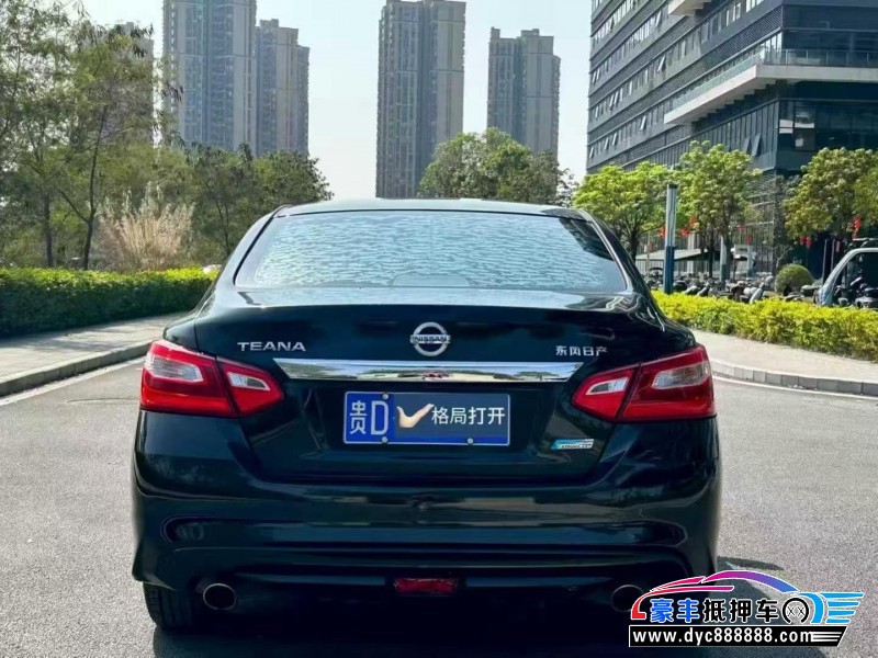 17年日产天籁轿车抵押车出售