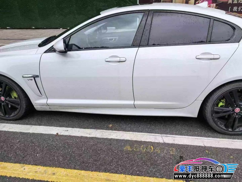 14年捷豹XF轿车抵押车出售