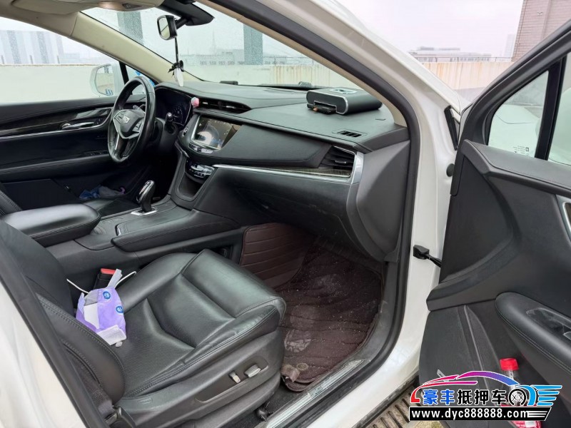 17年凯迪拉克XT5轿车抵押车出售