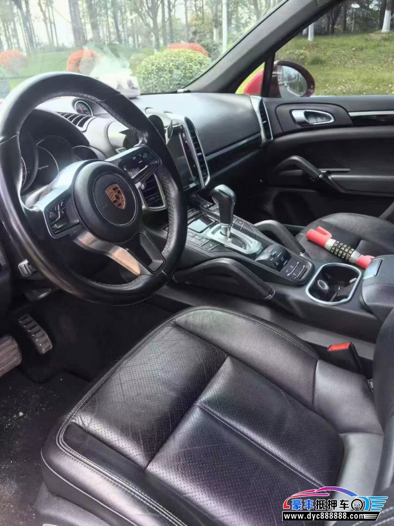 17年保时捷卡宴轿车抵押车出售