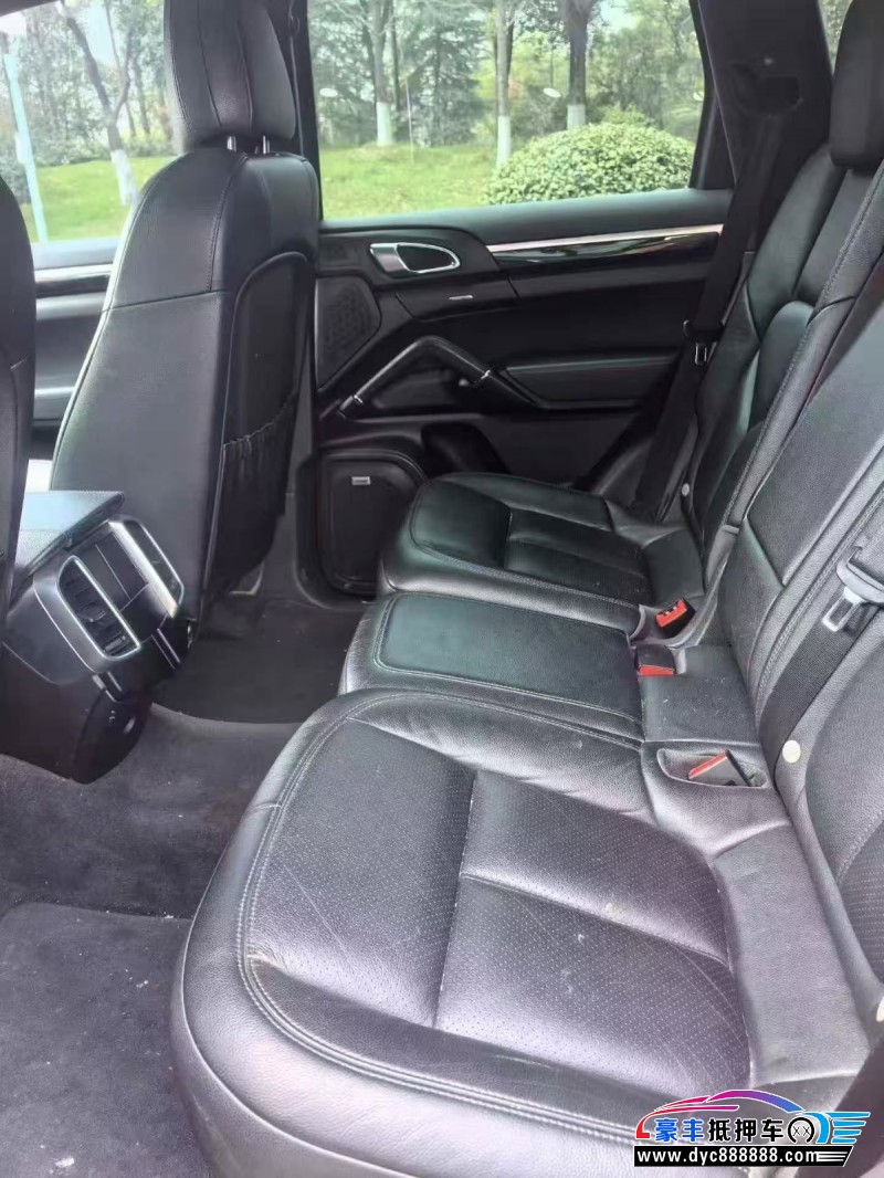 17年保时捷卡宴轿车抵押车出售