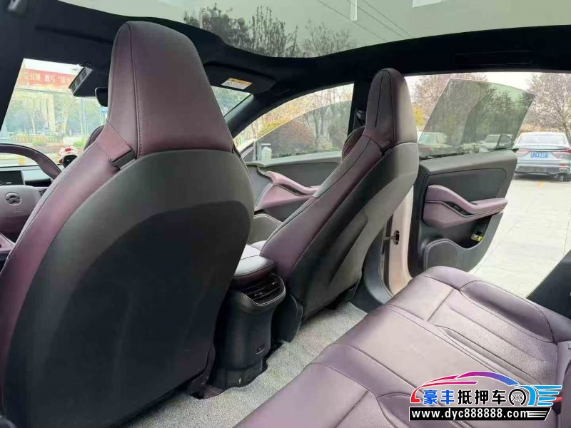 24年蔚来ET5轿车抵押车出售