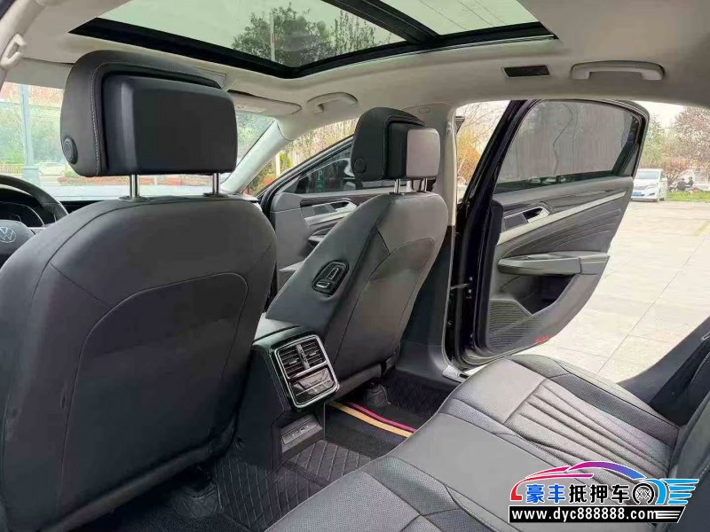 25年大众帕萨特轿车抵押车出售