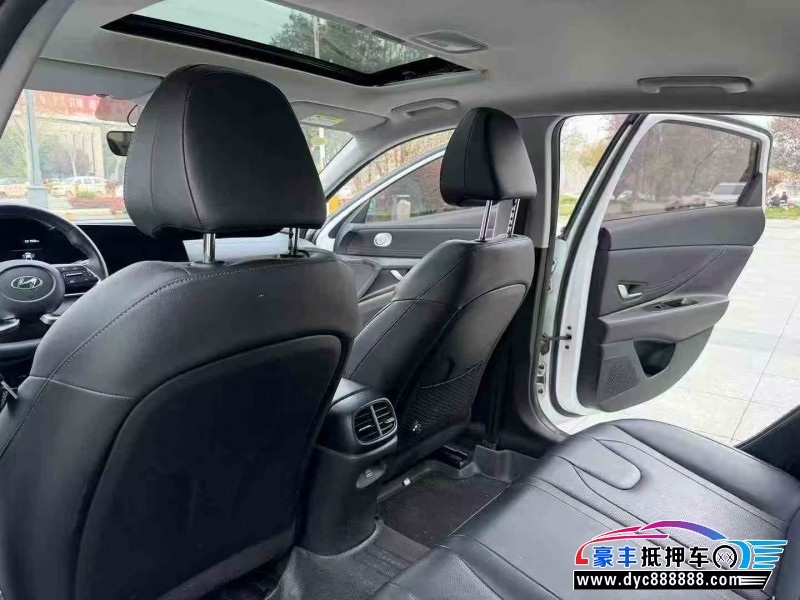 22年现代伊兰特轿车抵押车出售