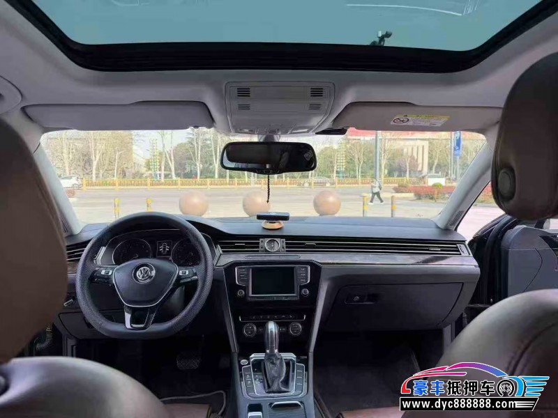 17年大众迈腾轿车抵押车出售