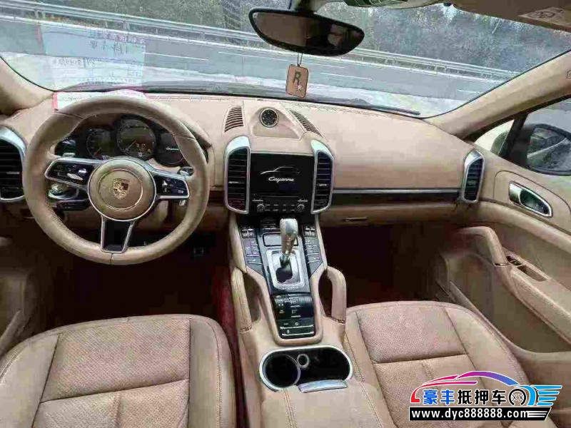 17年保时捷卡宴轿车抵押车出售