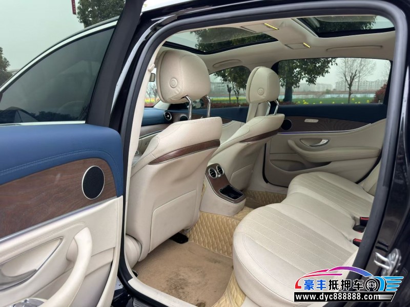 22年奔驰E轿车抵押车出售