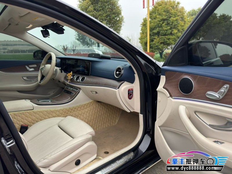 22年奔驰E轿车抵押车出售