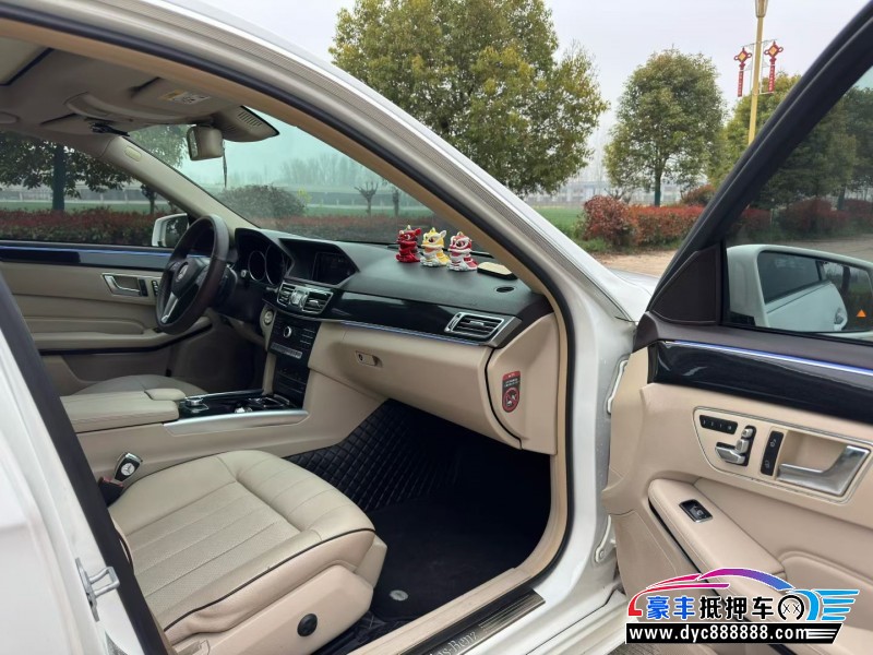 16年奔驰E轿车抵押车出售