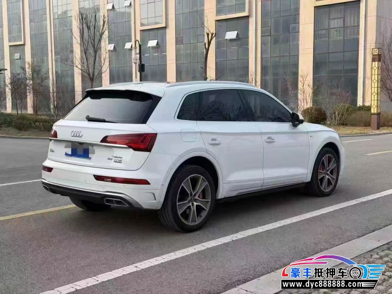 22年奥迪Q5轿车抵押车出售
