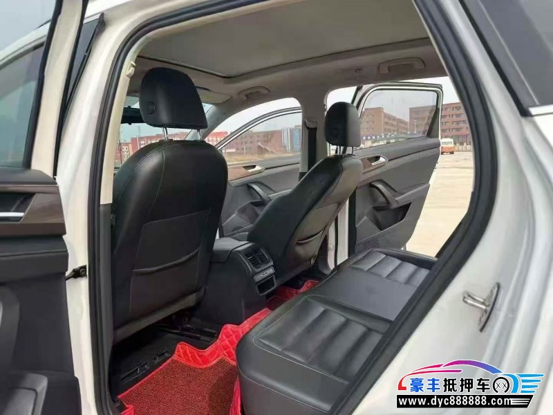 20年大众途岳轿车抵押车出售