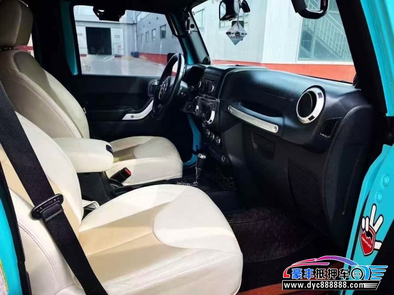 14年Jeep牧马人轿车抵押车出售