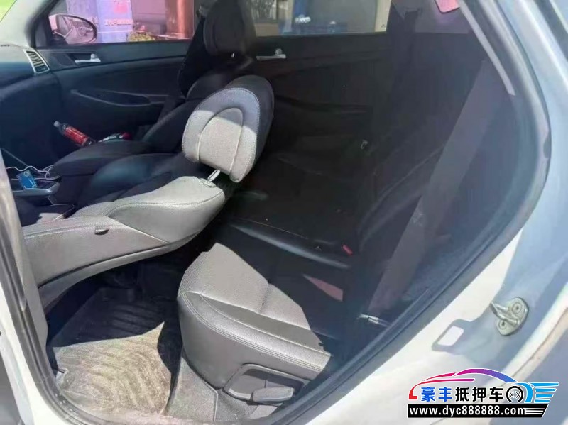 19年现代途胜轿车抵押车出售