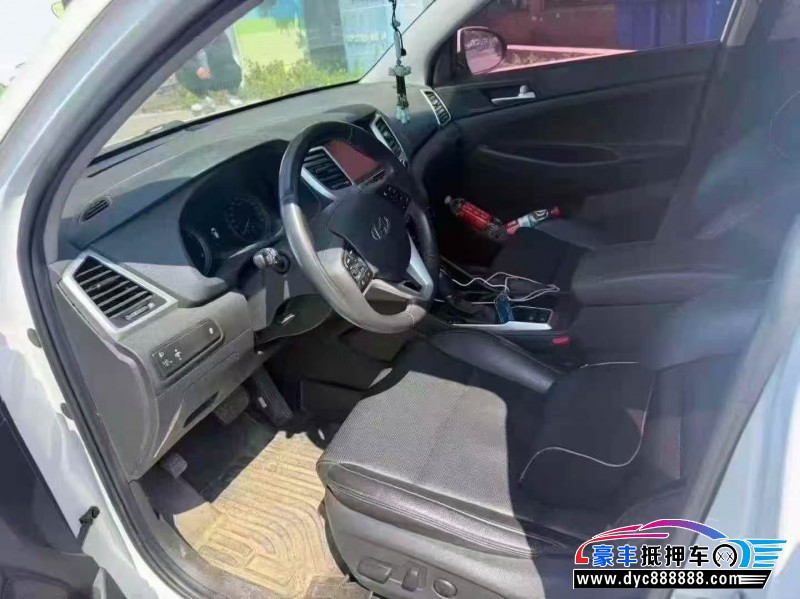 19年现代途胜轿车抵押车出售