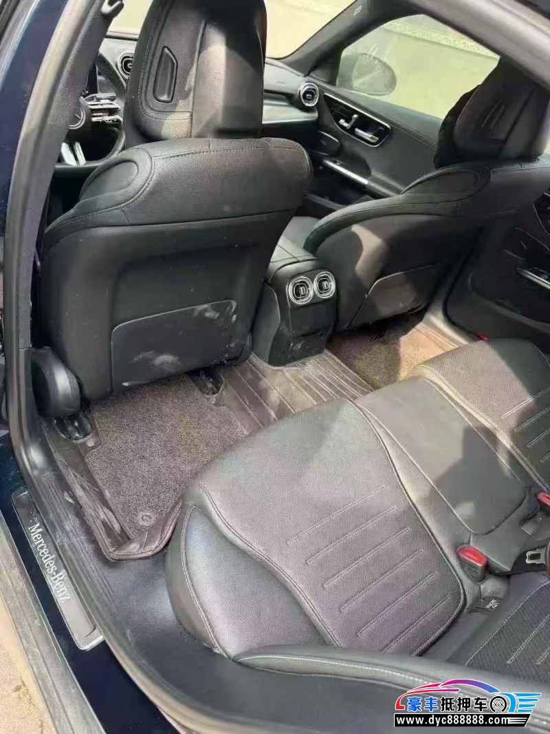 23年奔驰C轿车抵押车出售