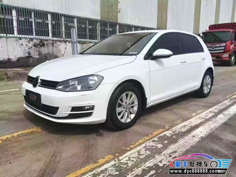 14年大众高尔夫轿车抵押车出售