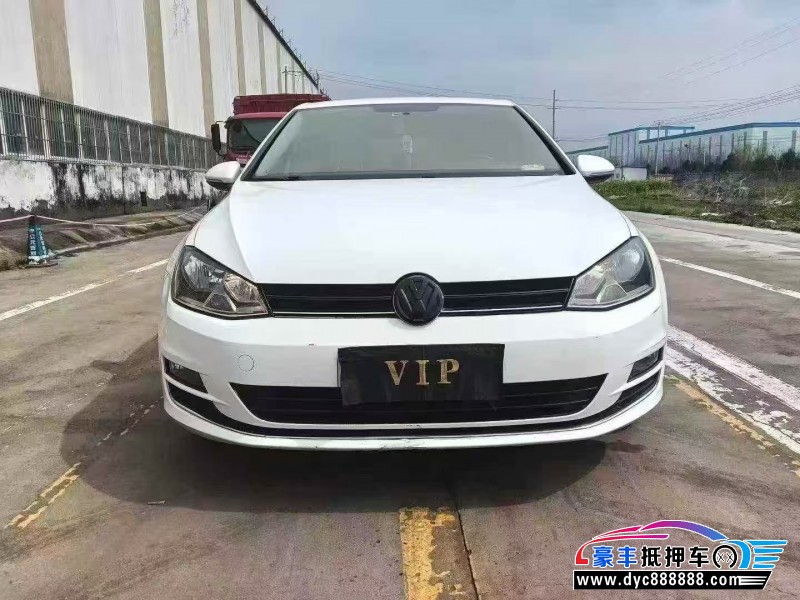 14年大众高尔夫轿车抵押车出售