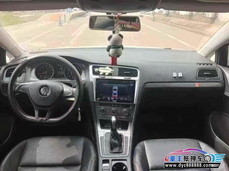 14年大众高尔夫轿车抵押车出售