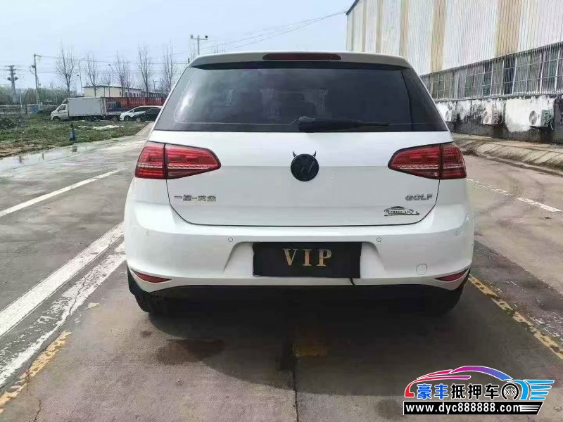 14年大众高尔夫轿车抵押车出售