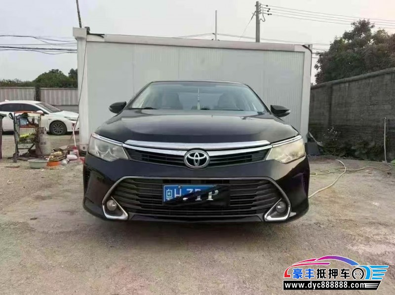 抵押车出售16年丰田凯美瑞轿车