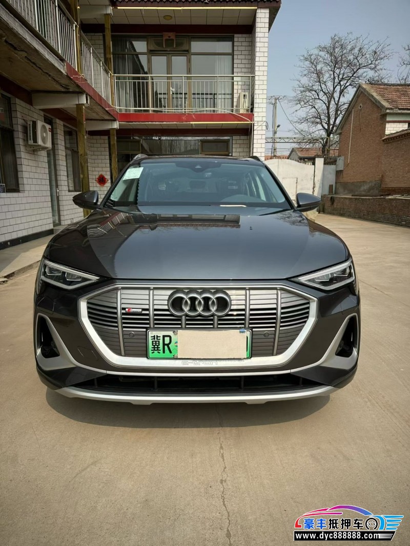 抵押车出售25年奥迪Q5SUV