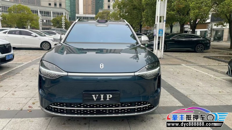 抵押车出售24年华为问界轿车