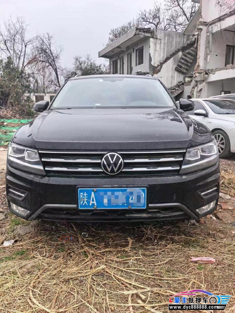 抵押车出售21年大众途观L轿车