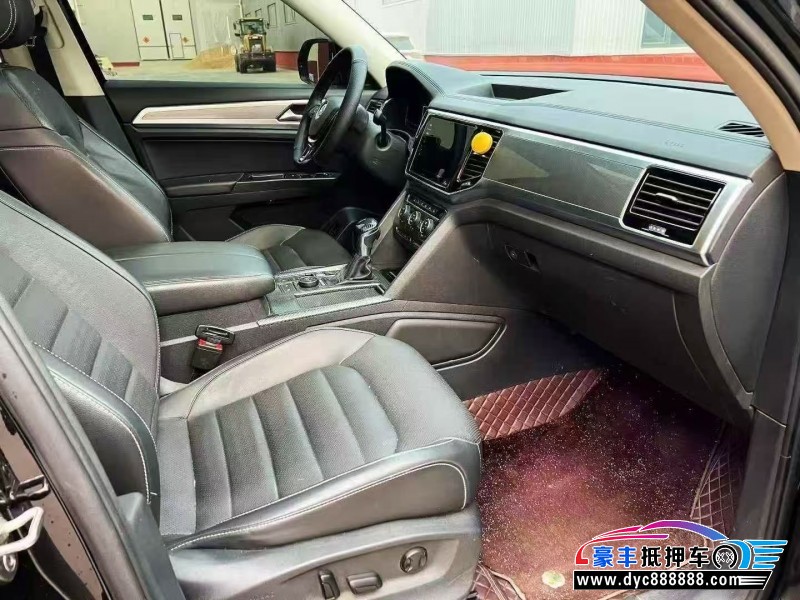 20年大众途昂轿车抵押车出售