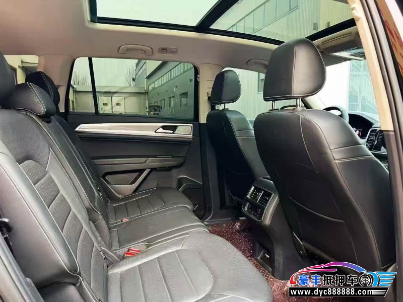 20年大众途昂轿车抵押车出售