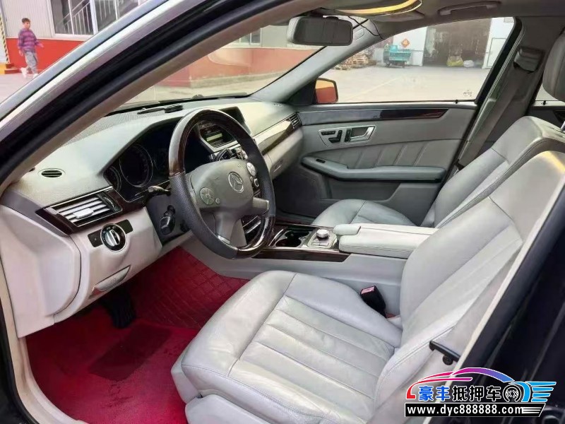 12年奔驰E轿车抵押车出售