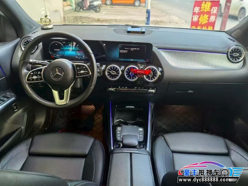 20年奔驰GLA轿车抵押车出售