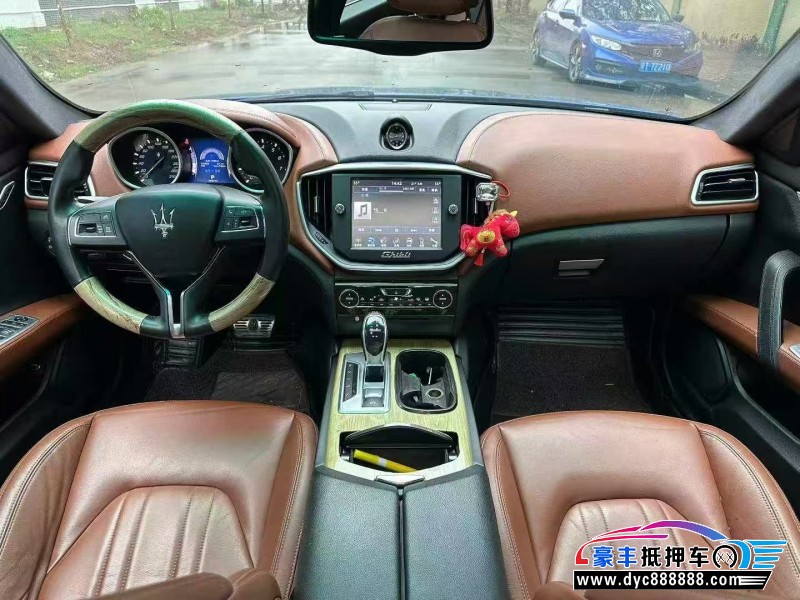 15年玛莎拉蒂Ghibli轿车抵押车出售