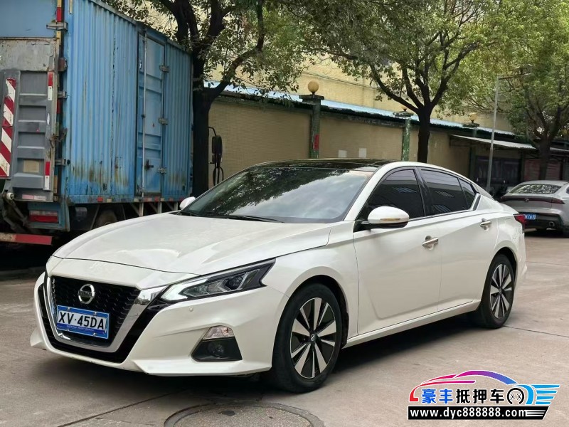 21年日产天籁轿车抵押车出售