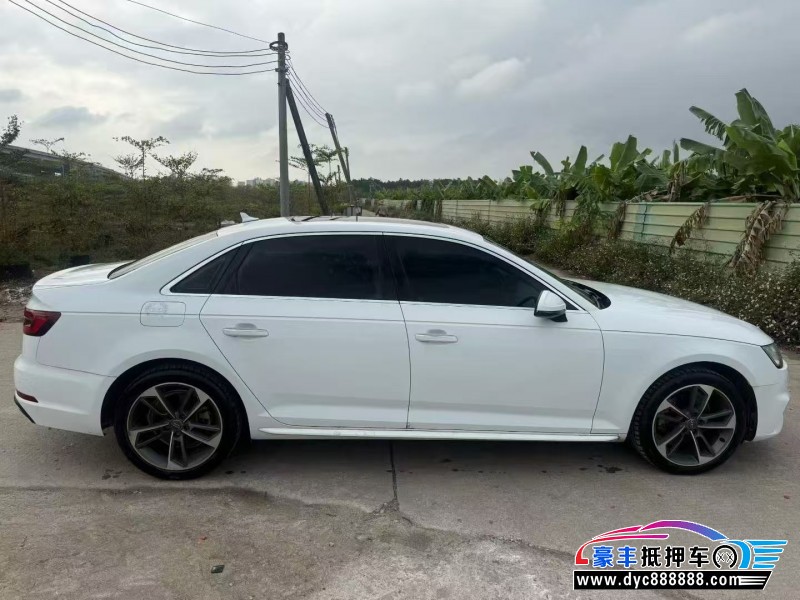 19年奥迪A4L轿车抵押车出售