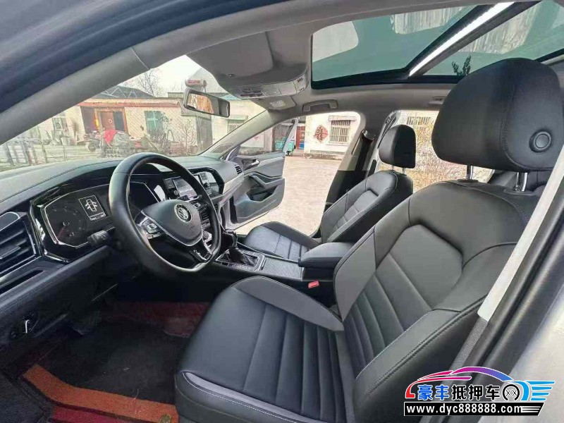 19年大众速腾轿车抵押车出售