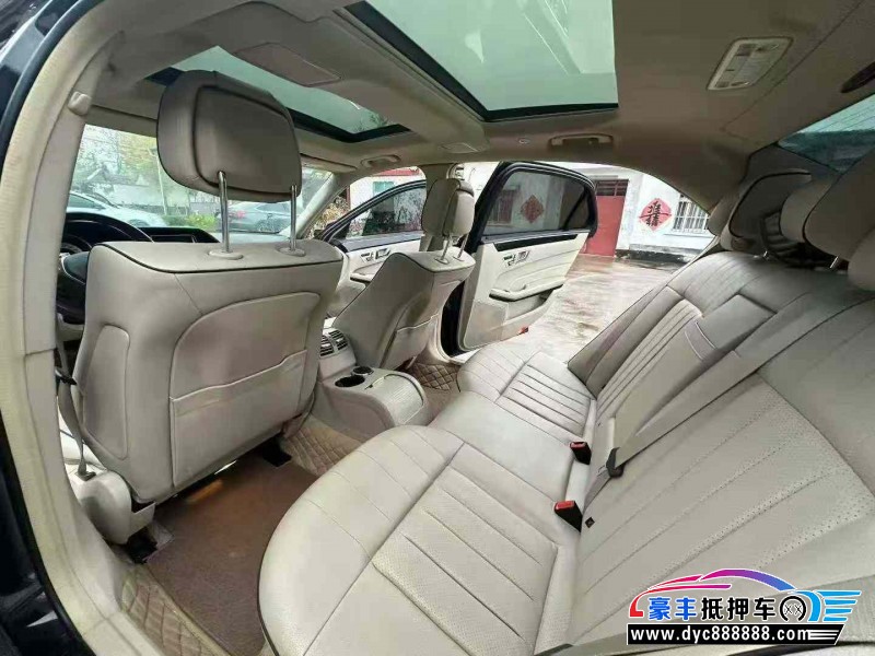 16年奔驰E轿车抵押车出售